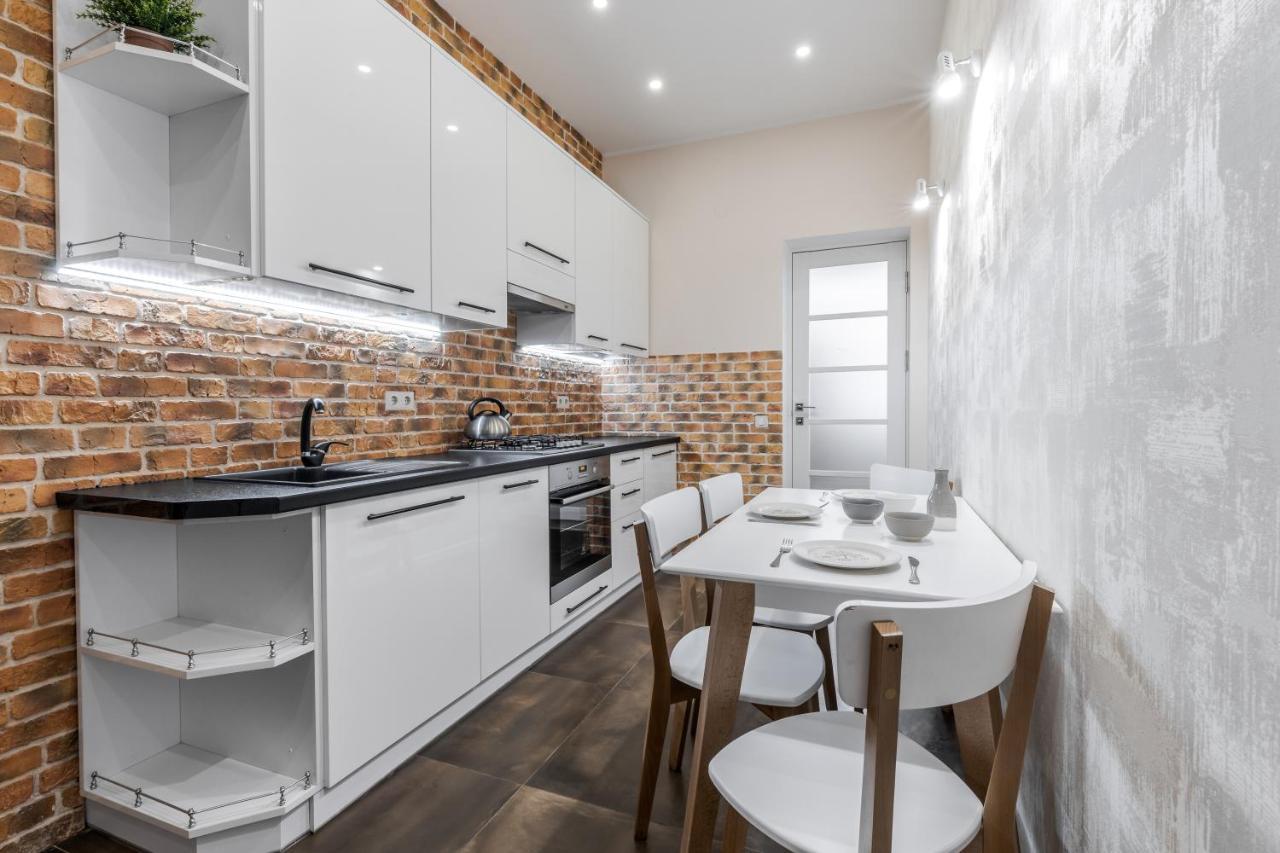 Inshiapartments On Grigorenko'S Square Лвив Екстериор снимка